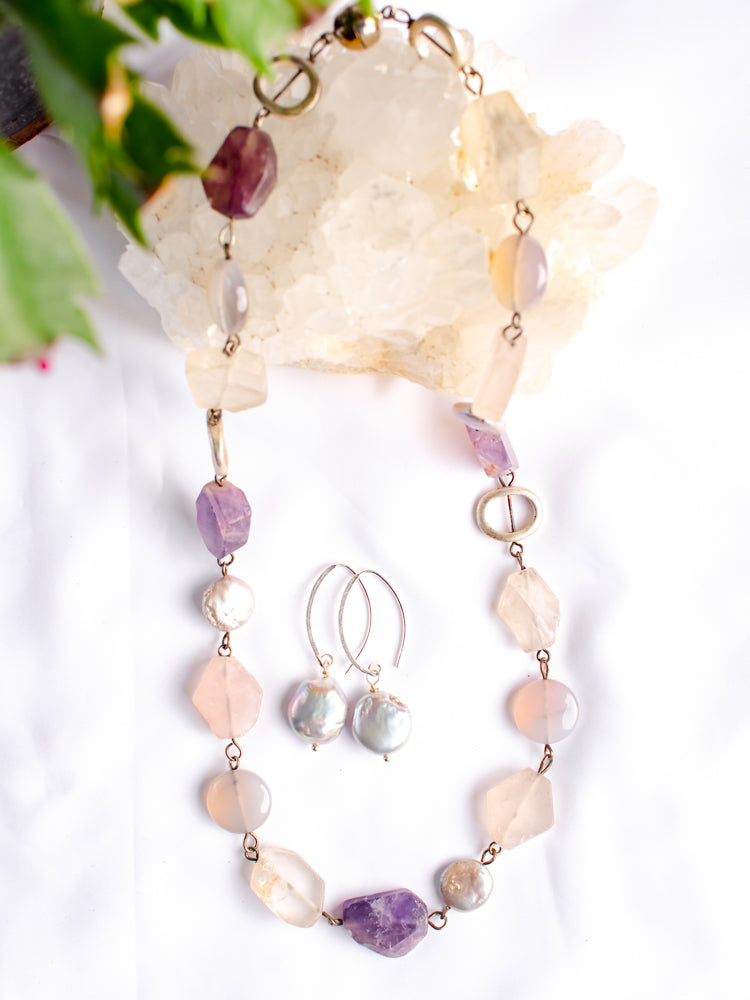 Fashion short necklace