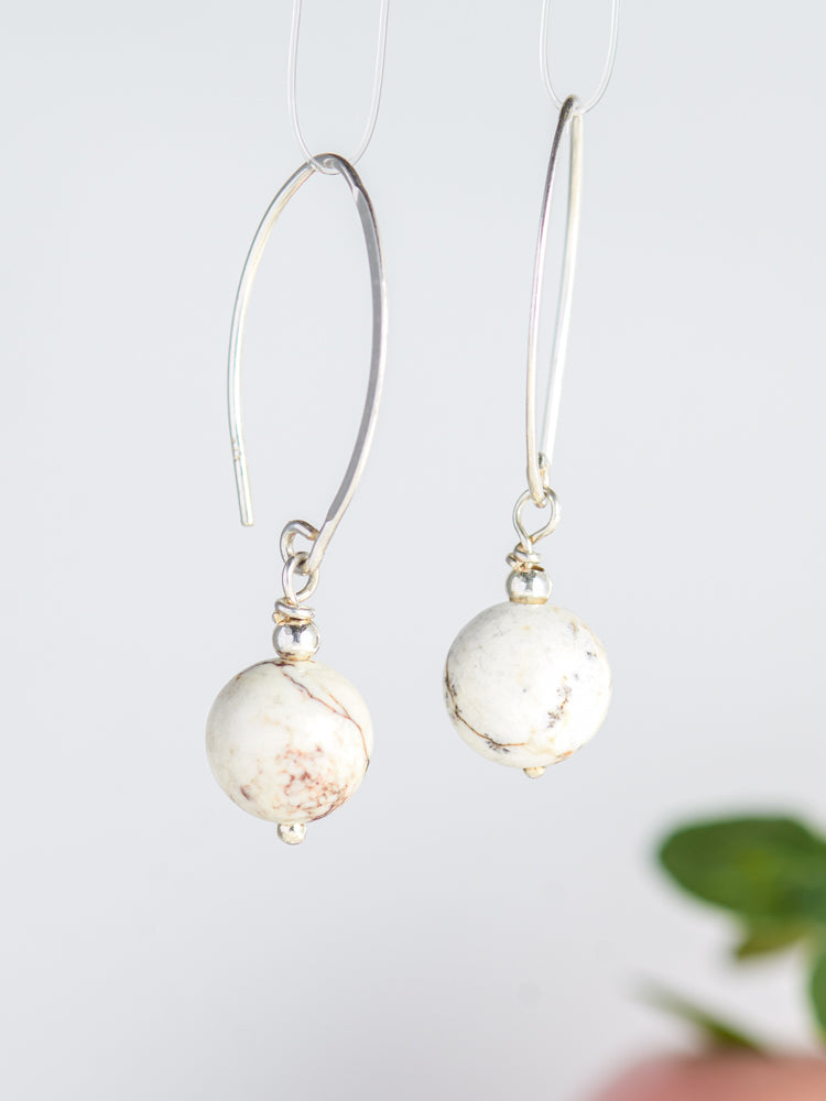 white black simple earrings